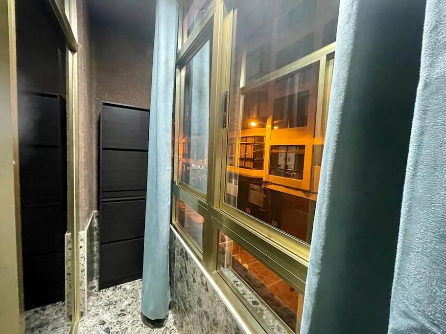 Affordable Holiday Accommodation For Large Families And Groups At Las Canteras Beach With 3 Bedrooms And Free Parking Las Palmas de Gran Canaria Eksteriør bilde