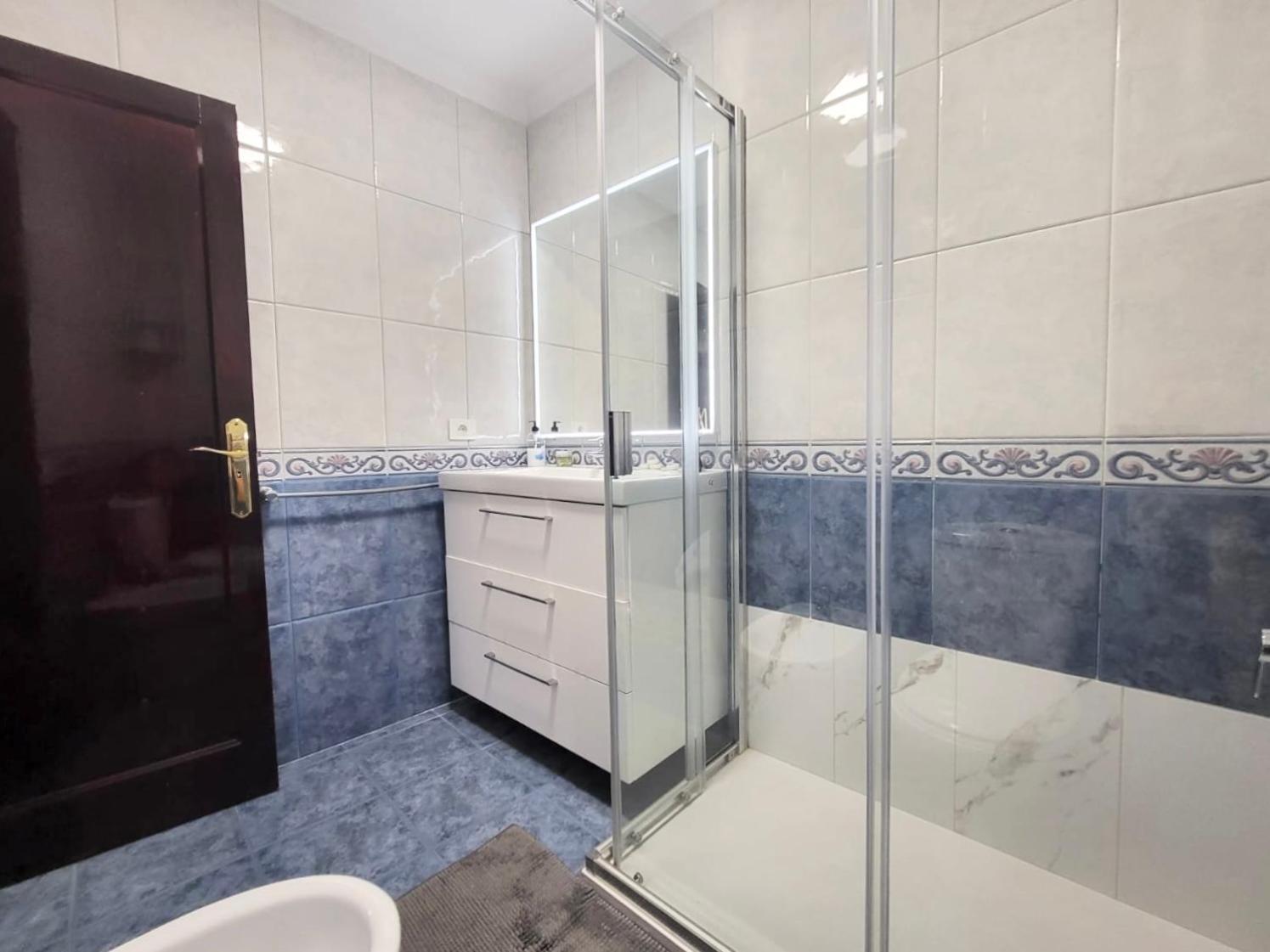 Affordable Holiday Accommodation For Large Families And Groups At Las Canteras Beach With 3 Bedrooms And Free Parking Las Palmas de Gran Canaria Eksteriør bilde